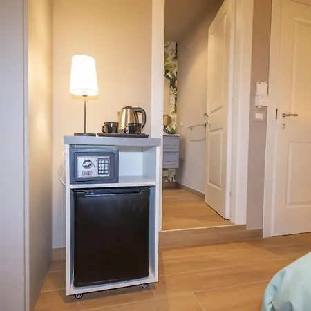 Gardenia 11 Bed & Breakfast *